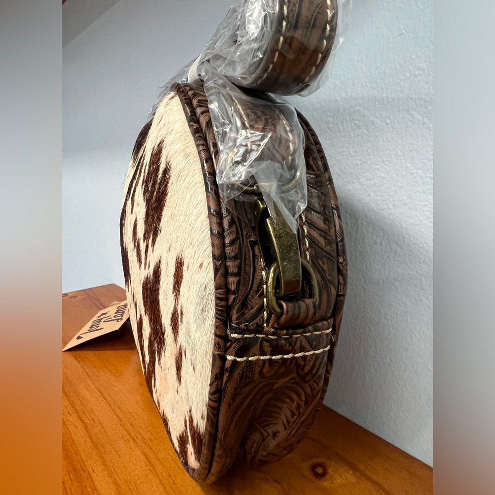 TONY LAMA NWT Genuine Cowhide Embossed Leather Tooled Accents Crossbody Bag NEW - Picture 6 of 13